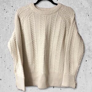 H&M • Cream Cableknit Sweater • Size Medium